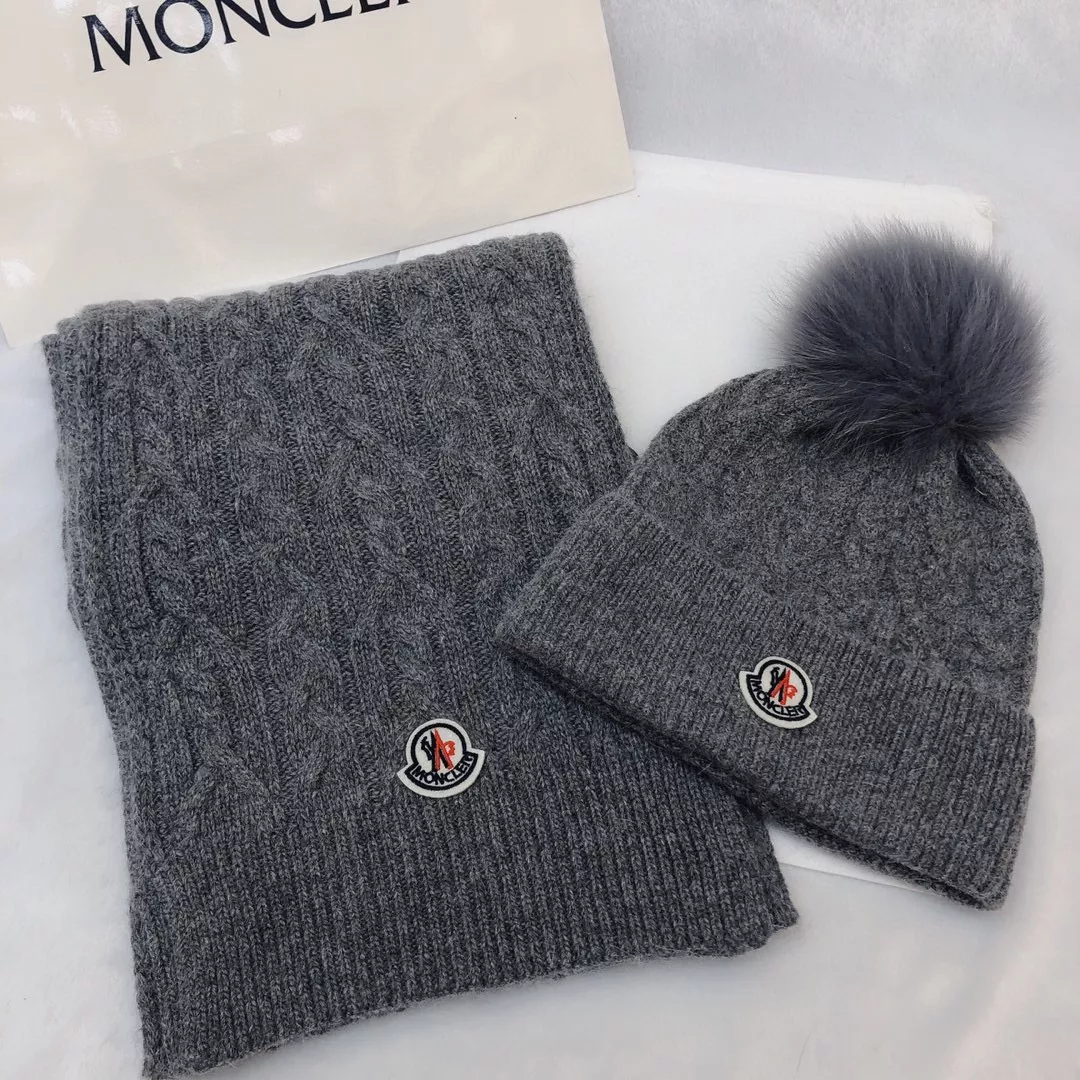 moncler hat and echapres set s_127aa00